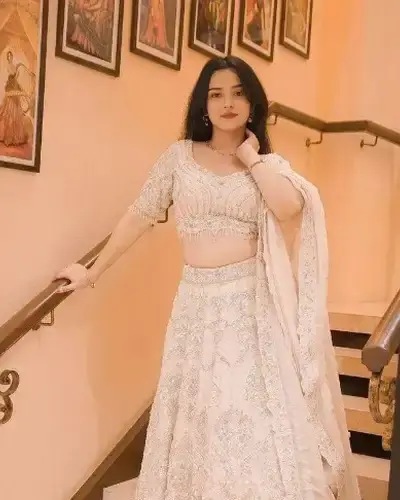 Escort Deodar
